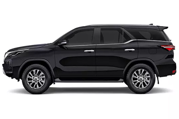 Toyota Fortuner 4X4 in Attitude Black